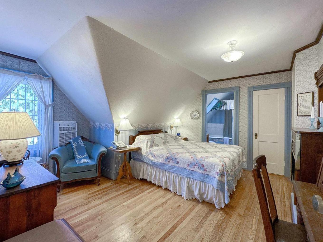 שרלוט טאון Elmwood Heritage Inn מראה חיצוני תמונה